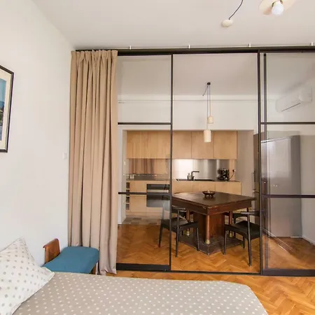 Design In Center Apartmán *